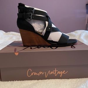 Crown Vintage Wedges